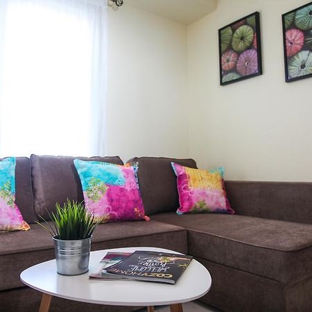 Apartments Holiday Peraía Екстериор снимка