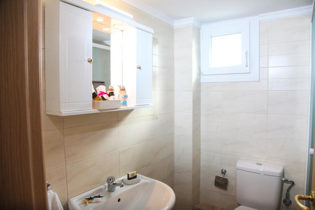 Apartments Holiday Peraía Екстериор снимка